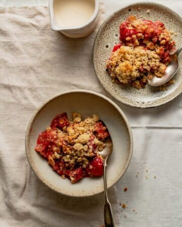 Strawberry Crumble