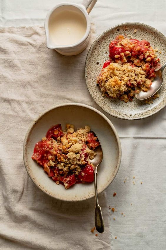 Strawberry Crumble